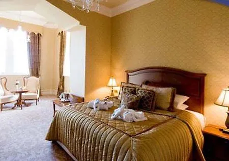 Kilronan Castle Hotel