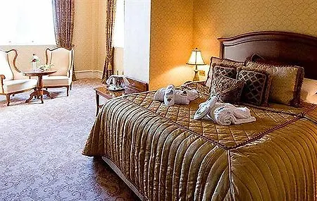 Kilronan Castle