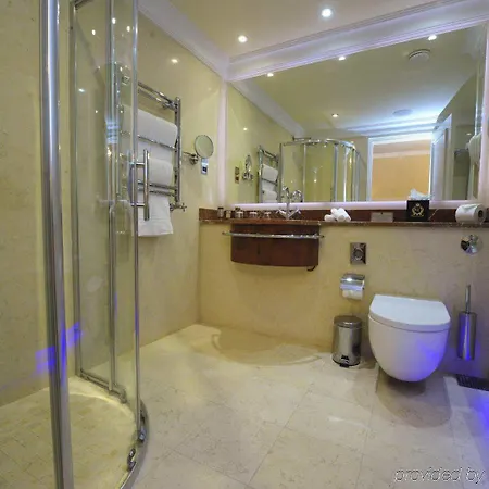 Kilronan Castle Hotel